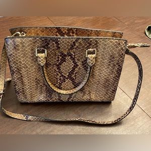 Stunning 💕 Michael Kors Handbag